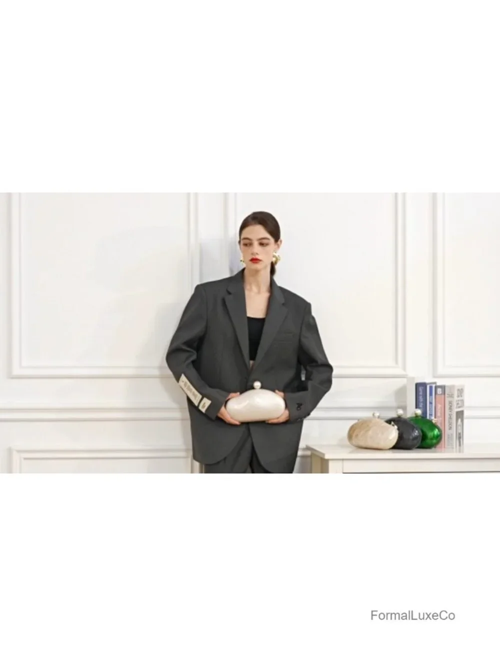 Acrylic Evening Clutch Purse with Pearl Chain Strap Shell Handbag